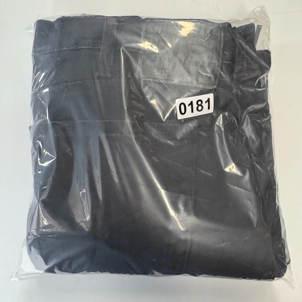 Levis Jeans Mens 48x32 Black 541 Straight Mid Rise